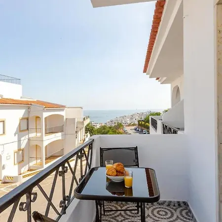 Ferienhaus Brisamarvilas Sea View, 5 Min Walk To Town & 12e13 Albufeira