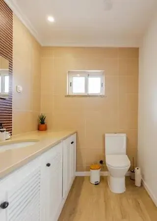 Vakantiehuis Brisamarvilas Sea View, 5 Min Walk To Town & 12e13